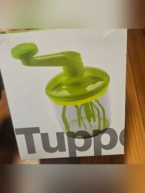 Tupperware Green Whip 'N Prep Manual Mixer